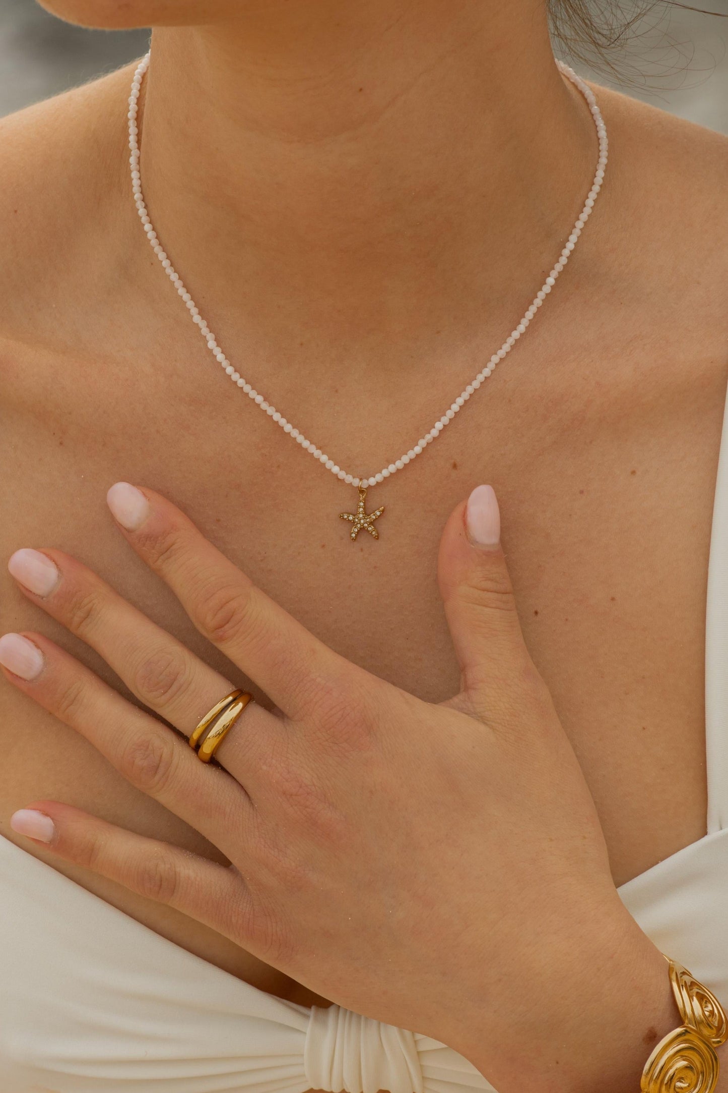 Siren’s Shine: Radiant Glow Elixir