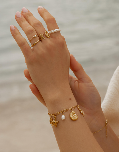 Armeria Bracelet: Timeless Grace Unveiled