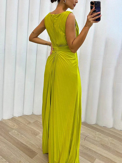 Davina - Elegant Pleated Maxi Dress for Evening Events