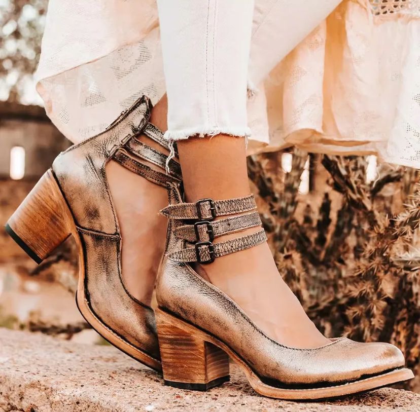 Timeless Vintage Pumps