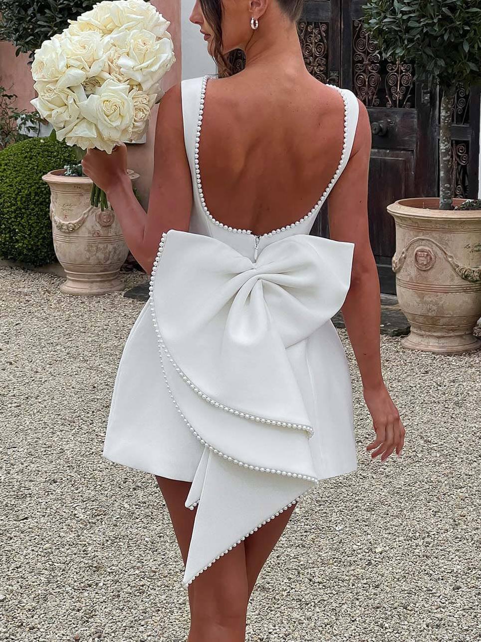 Short Fitted Dress with Bow and Pearls – Square Neckline and Tied Back