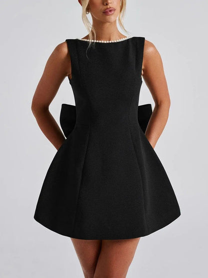 Short Fitted Dress with Bow and Pearls – Square Neckline and Tied Back