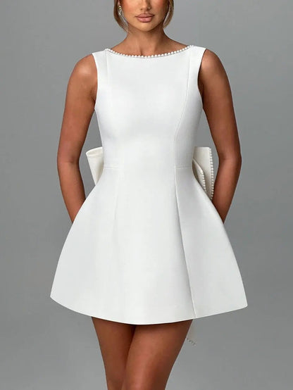 Short Fitted Dress with Bow and Pearls – Square Neckline and Tied Back