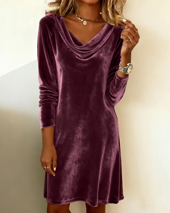 Ana | The velvet dress that makes every woman shine