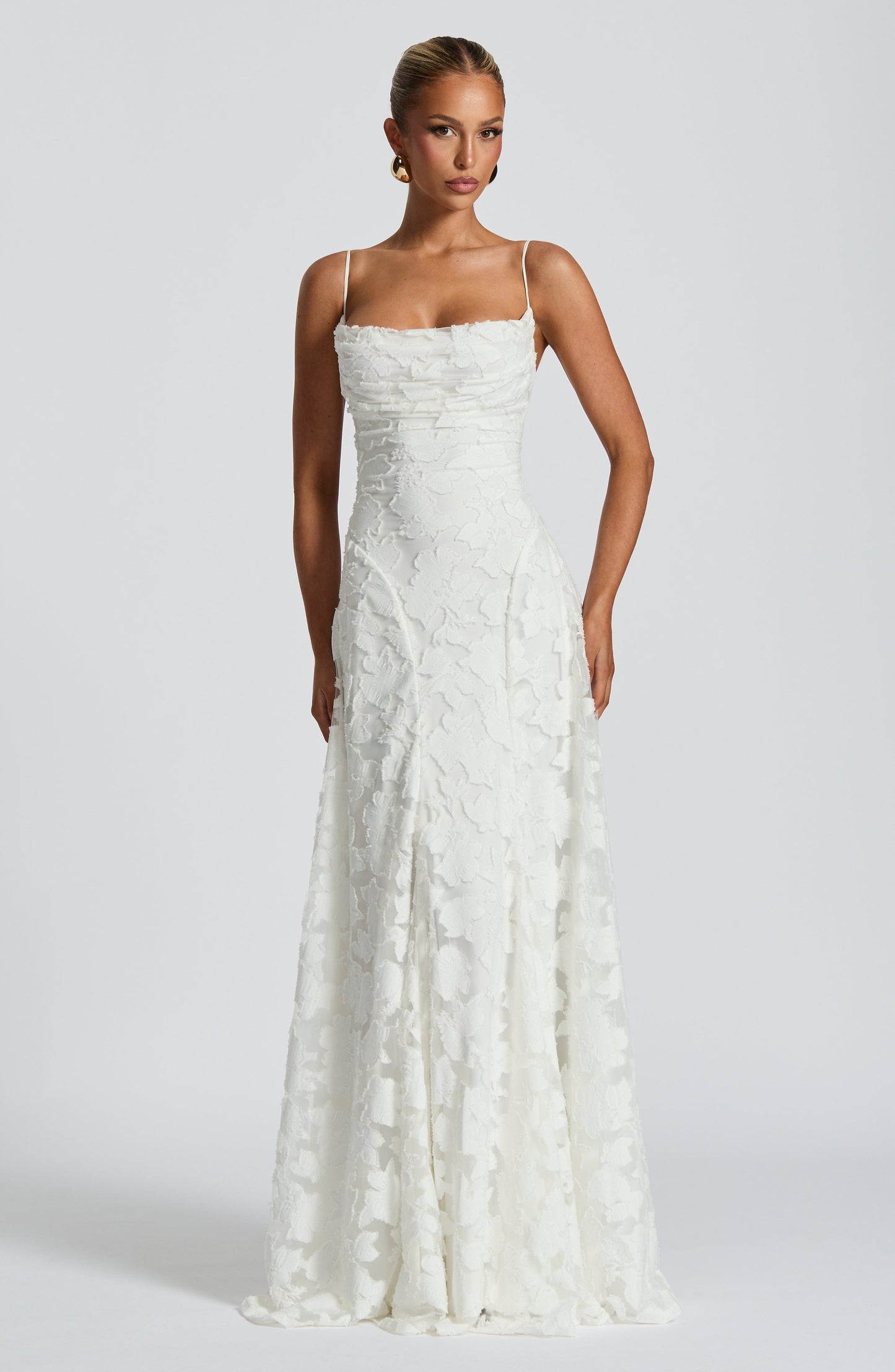 Lucina | Timeless Elegance