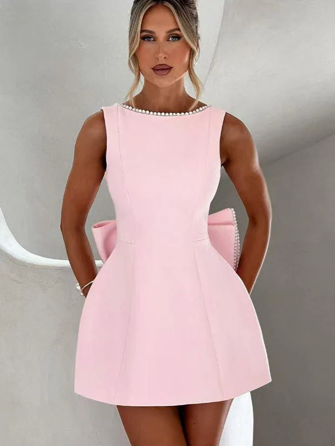 Short Fitted Dress with Bow and Pearls – Square Neckline and Tied Back